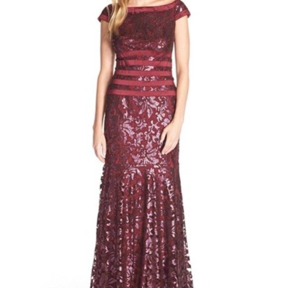 Tadashi Shoji Burgundy Sequin Lace Evening Gown-NWT- size 16
